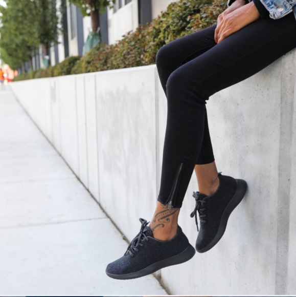 Allbirds Merino Wool Runners Natural Black/Gray 9 - Picture 2 of 9